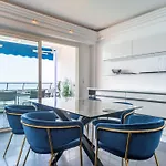 Apartment Spacious With Sea View In