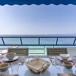 Apartment Spacious With Sea View In