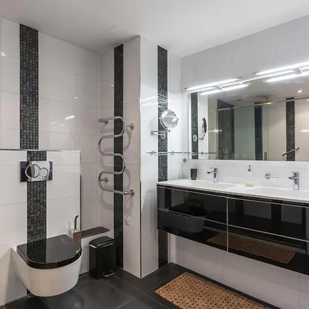 Apartment Spacious With Sea View In