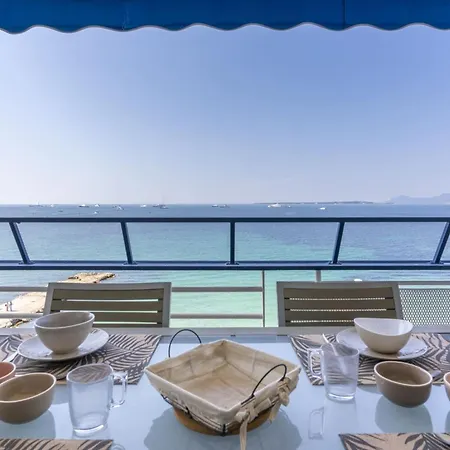 Apartment Spacious With Sea View In